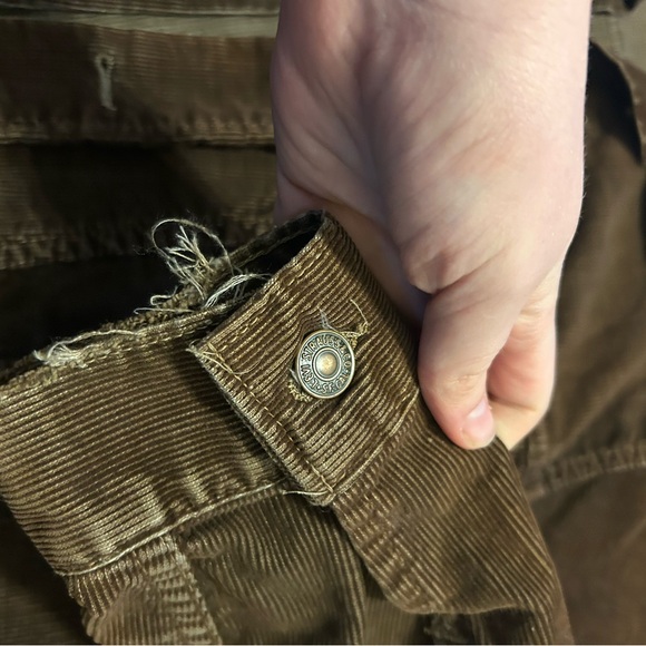 Vintage Levi's Men's Dark Brown Corduroy Jacket - Picture 5 of 5